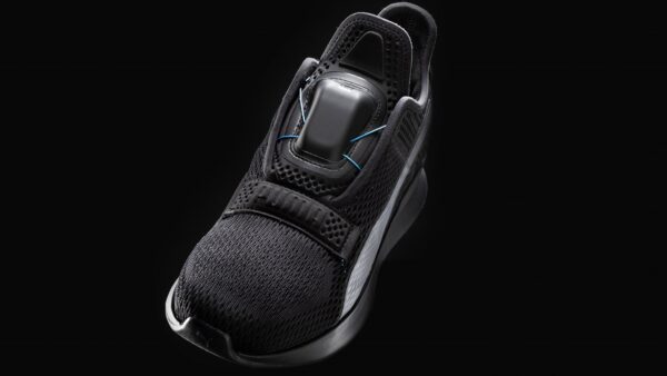 Read more about the article PUMA Fit Intelligence：自動で足の形にフィットしてくれるスマートシューズ