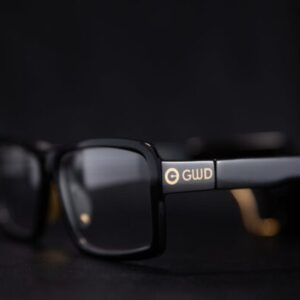 HiiDii Glasses：まばたきでハンズフリー操作できるメガネ
